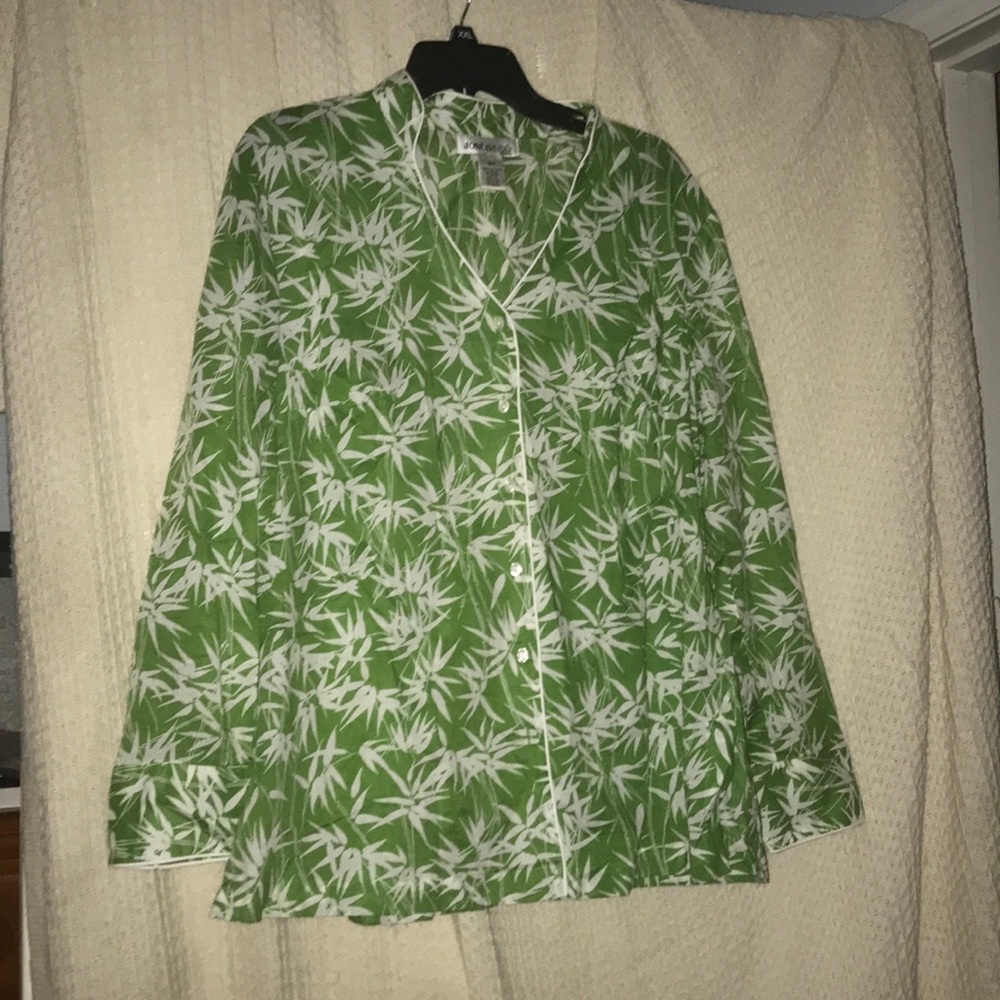 Jones and co green leaf button up 16w